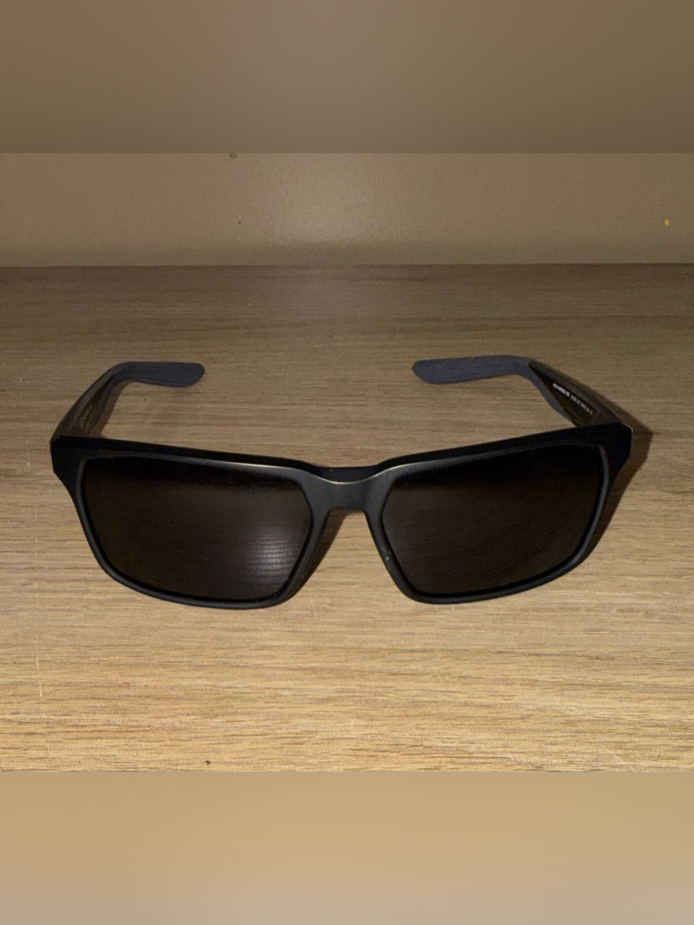 NIKE Men's Black Polarized Sunglasses.